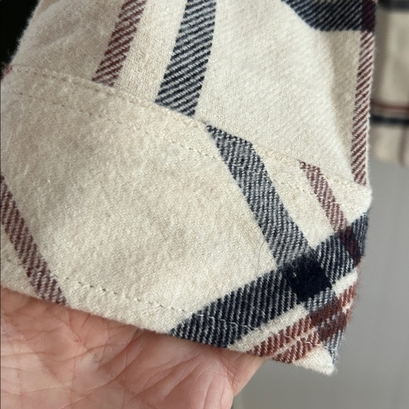 Ladies Plaid Button-Up flannel Shirt NNT colors- cream, dark navy blue & rust - Picture 5 of 9